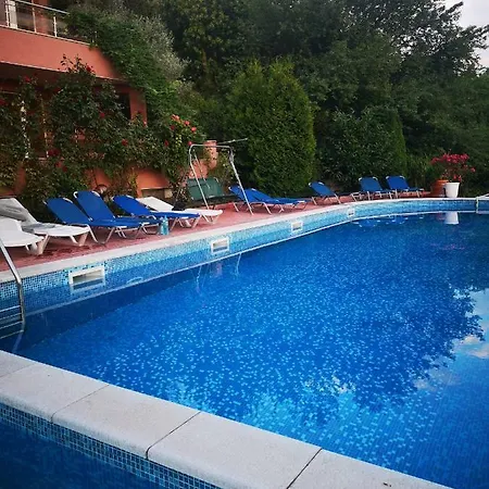 Complex Karia Iv *