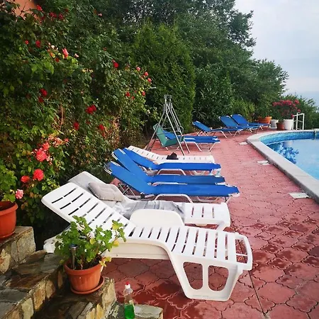 Апартамент Complex Karia Iv *